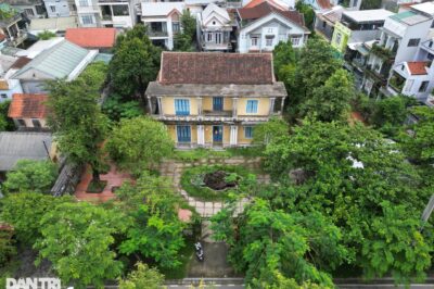 Nhà lưu niệm mẹ vua của một vị vua bị b::ỏ h:oang, là nơi người lang thang trú ngụ… chuyện gì thế này